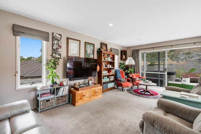 Photo of property in 13 Andre Rise, Stanmore Bay, Whangaparaoa, 0932