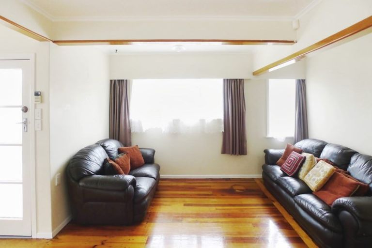 Photo of property in 28 Sturdee Road, Manurewa, Auckland, 2102