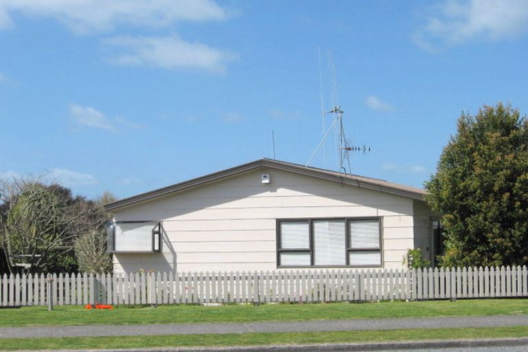 Photo of property in 17 Hartford Avenue, Papamoa Beach, Papamoa, 3118