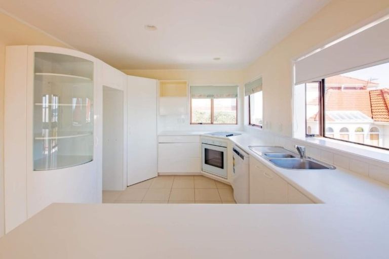 Photo of property in 106a Stanley Point Road, Stanley Point, Auckland, 0624