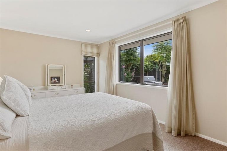 Photo of property in 24 Redhaven Place, Bethlehem, Tauranga, 3110