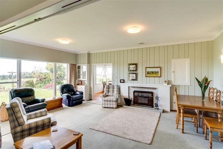 Photo of property in 1025 Aorangi Road, Maraekakaho, Hastings, 4171