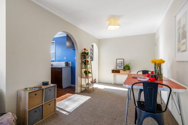 Photo of property in 1/52a Aorangi Road, Bryndwr, Christchurch, 8053