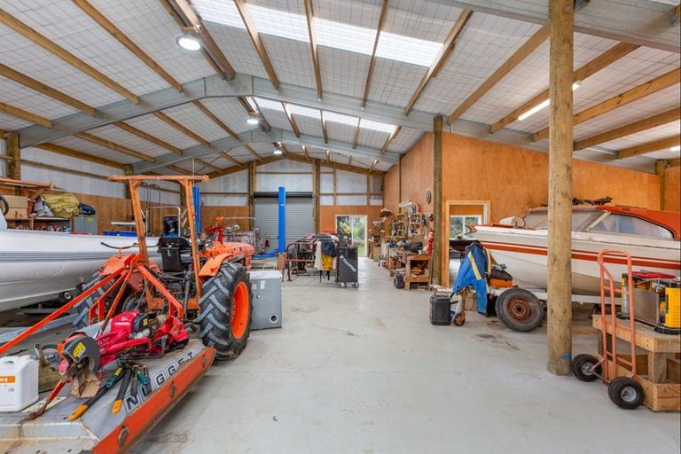 Photo of property in 111 Takatu Road, Tawharanui Peninsula, Matakana, 0986