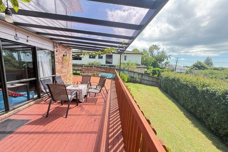 Photo of property in 27a Willerton Avenue, New Lynn, Auckland, 0600