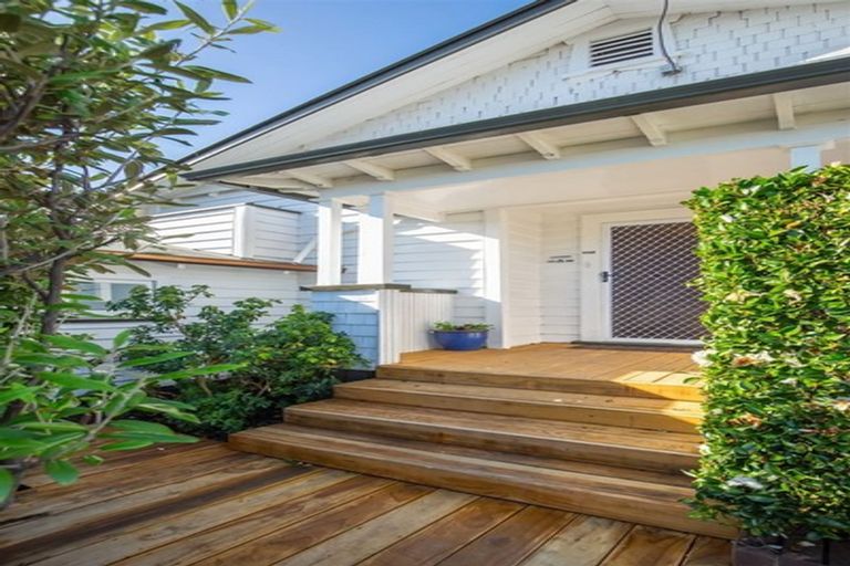 Photo of property in 1148 New North Road, Mount Albert, Auckland, 1025