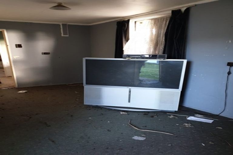 Photo of property in 52 Railway Street, Eltham, 4322