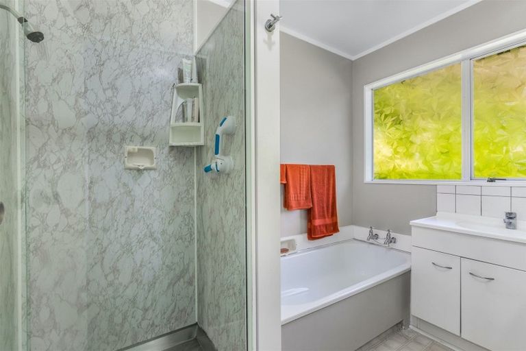 Photo of property in 6b Yarrow Place, Papakowhai, Porirua, 5024