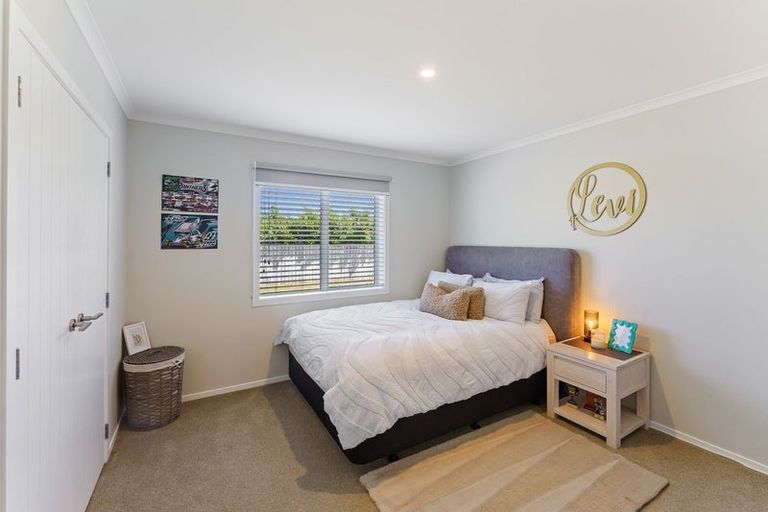Photo of property in 12 Gardner Place, Otaki, 5512