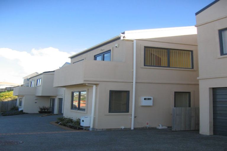 Photo of property in 25a Derry Hill, Churton Park, Wellington, 6037