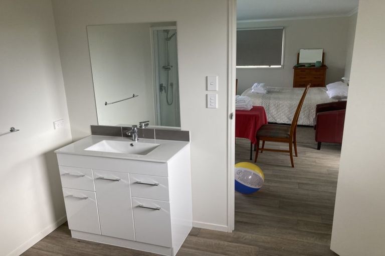 Photo of property in 71 Mills Road, Brooklyn, Wellington, 6021