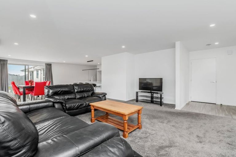 Photo of property in 17 Lewis Crescent, Rolleston, 7614