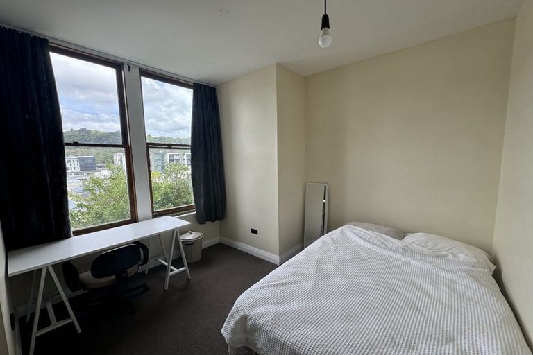 Photo of property in 107 Tasman Street, Mount Cook, Wellington, 6021