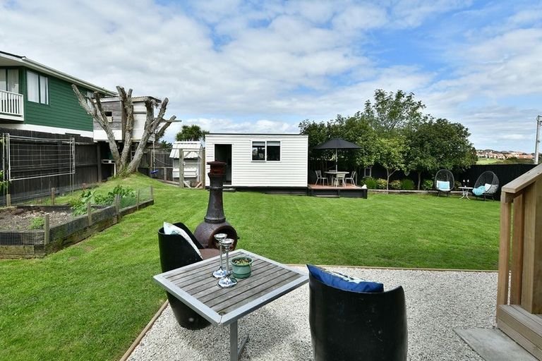 Photo of property in 1339 Whangaparaoa Road, Army Bay, Whangaparaoa, 0930