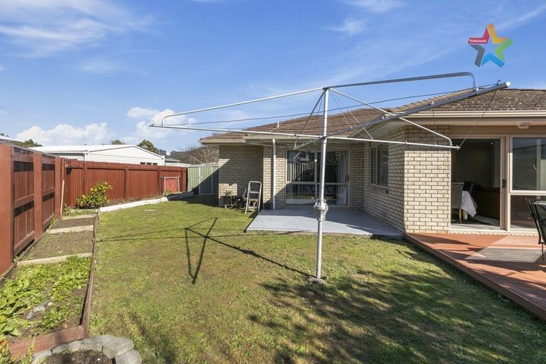 Photo of property in 8 Sun Valley Way, Wainuiomata, Lower Hutt, 5014