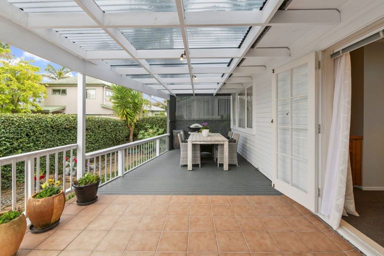 Photo of property in 1/17 Merriefield Avenue, Forrest Hill, Auckland, 0620