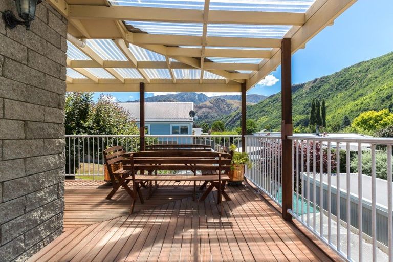 Photo of property in 35 Devon Street, Arrowtown, 9302