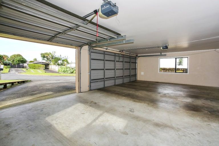 Photo of property in 4 Vela Place, Clarks Beach, 2122