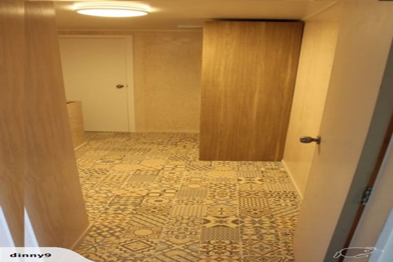 Photo of property in 15 Inverell Way, Seatoun, Wellington, 6022