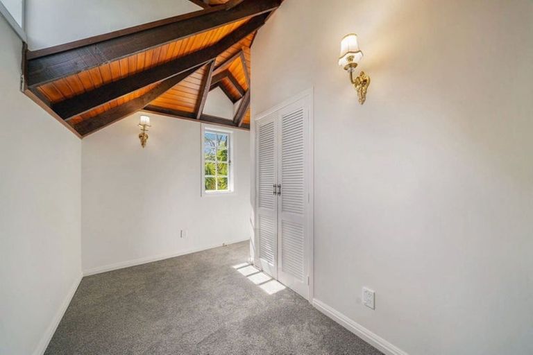 Photo of property in 68 Kaurilands Road, Titirangi, Auckland, 0604