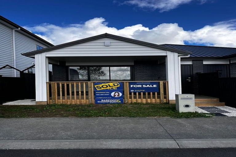 Photo of property in 14 Auranga Drive, Karaka, Papakura, 2113
