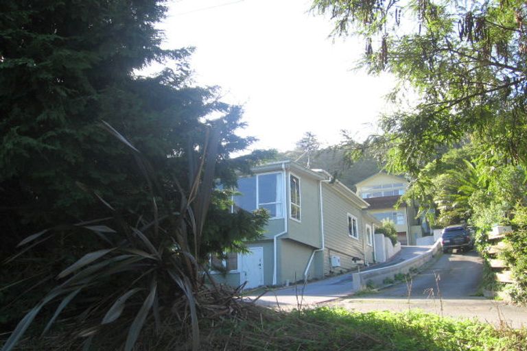 Photo of property in 5a Kaitawa Road, York Bay, Lower Hutt, 5013