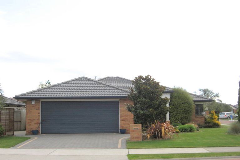 Photo of property in 22 Kahira Crescent, Papamoa Beach, Papamoa, 3118