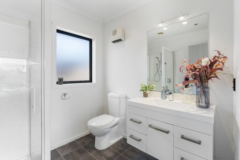 Photo of property in 10 Moy Place, Otaki, 5512