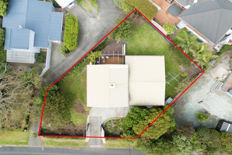 Photo of property in 3 View Road, Shelly Park, Auckland, 2014