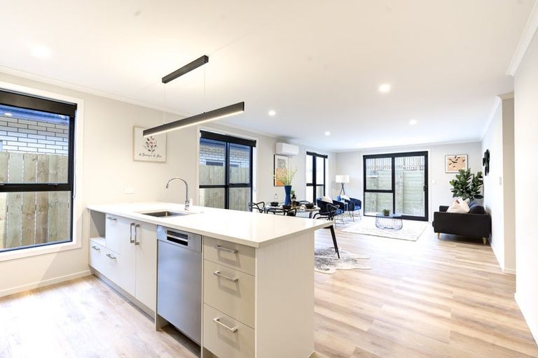 Photo of property in 23 Waruhia Crescent, Rototuna North, 3281