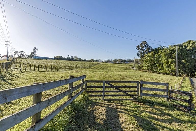 Photo of property in 750 Kaipara Coast Highway, Kaukapakapa, 0871