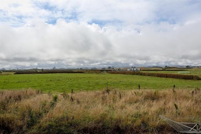 Photo of property in 50 Anglers Avenue, Warea, New Plymouth, 4381