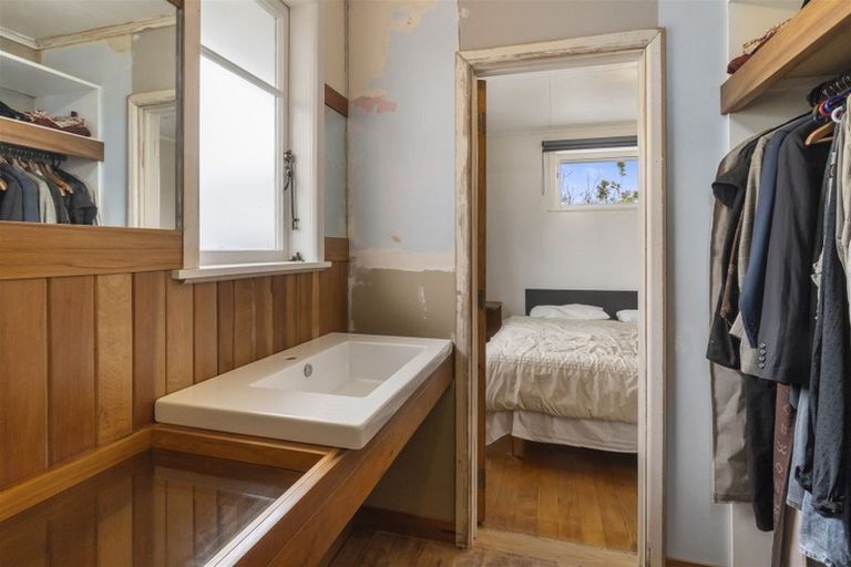 Photo of property in 50 Roberts Road, Te Atatu South, Auckland, 0610