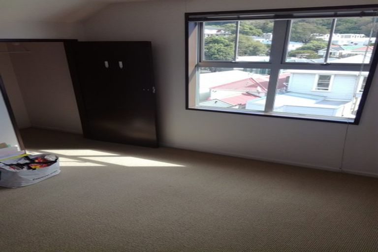 Photo of property in 8k Finlay Terrace, Mount Cook, Wellington, 6021