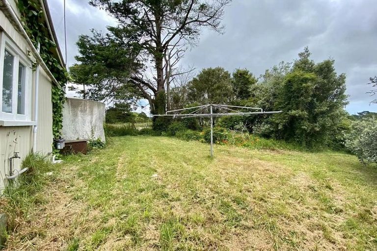 Photo of property in 122 Tawa Road, Kumeu, 0891