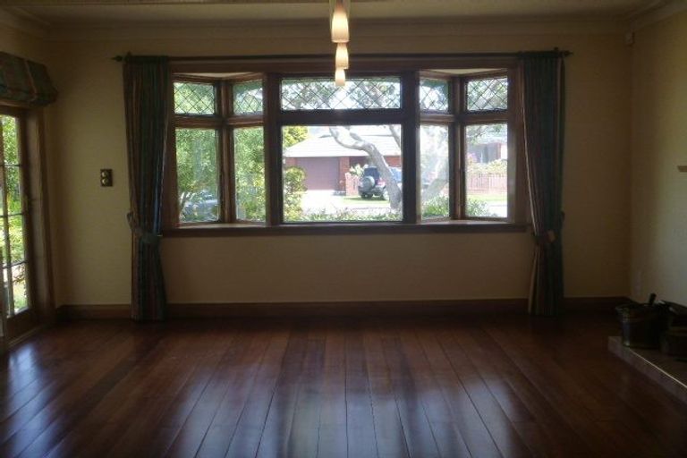 Photo of property in 14 Cressy Street, Waterloo, Lower Hutt, 5011