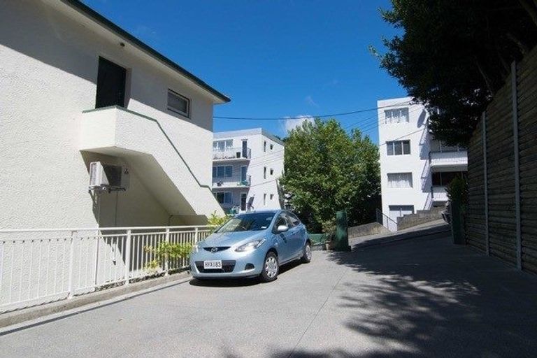 Photo of property in 2/332 Tinakori Road, Thorndon, Wellington, 6011