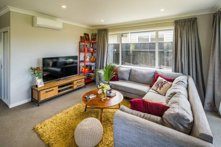 Photo of property in 15 Monowai Road, Johnsonville, Wellington, 6037