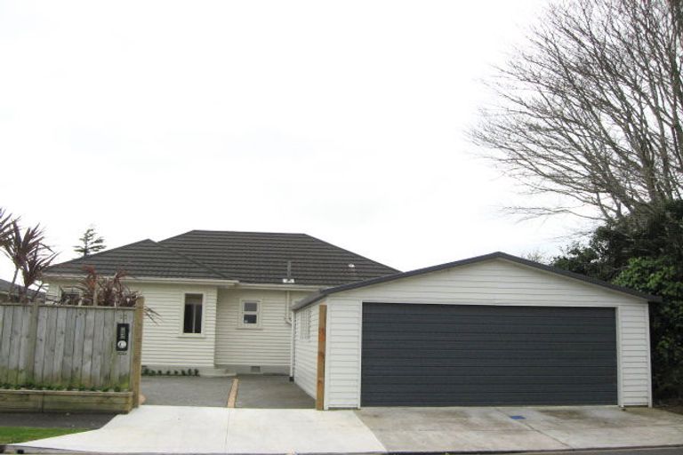 Photo of property in 27 List Street, Welbourn, New Plymouth, 4310