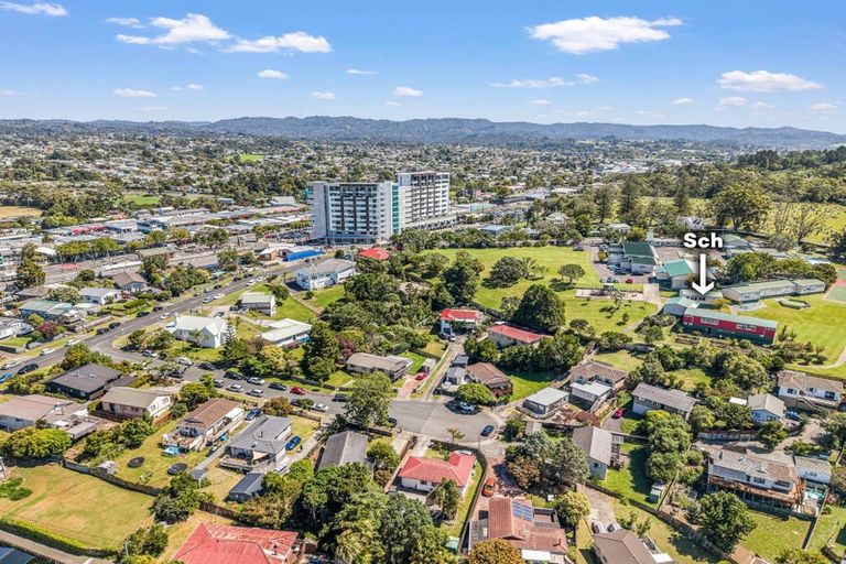 Photo of property in 7 Panzic Place, Glen Eden, Auckland, 0602