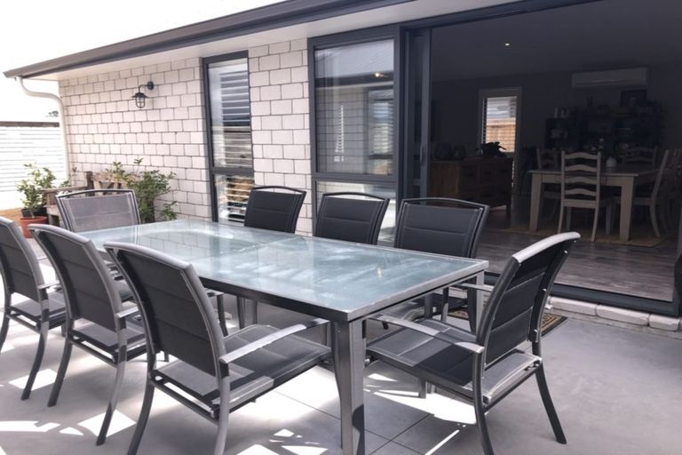 Photo of property in 8 Saint Thomas Avenue, Pyes Pa, Tauranga, 3112