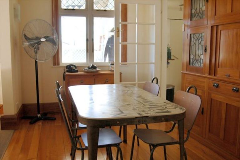 Photo of property in 195 Derwent Street, Island Bay, Wellington, 6023