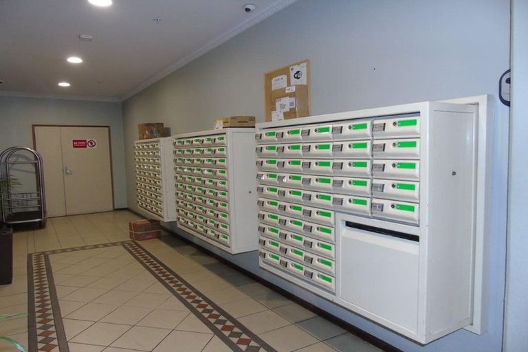 Photo of property in Atrium Towers, 5e/154 The Terrace, Wellington Central, Wellington, 6011