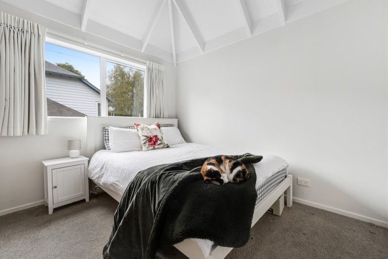 Photo of property in 92a Beach Road, Mellons Bay, Auckland, 2014