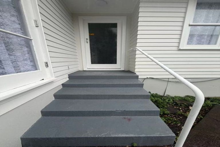 Photo of property in 26 Pinedale Place, Henderson, Auckland, 0610