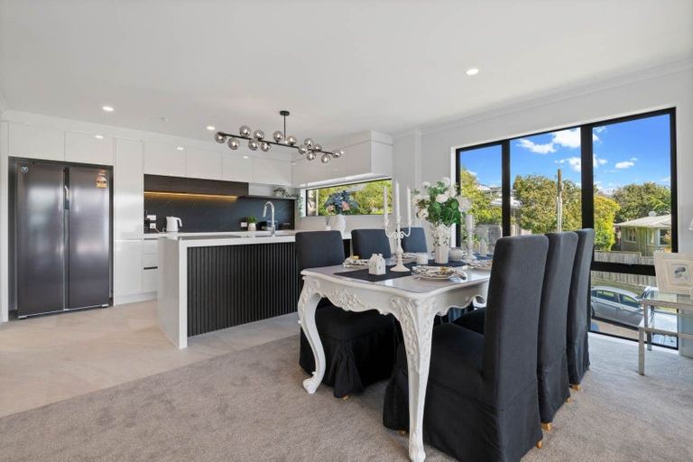 Photo of property in 12a Tiber Road, Forrest Hill, Auckland, 0620