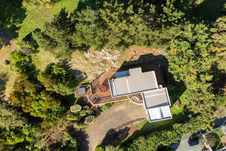 Photo of property in 210 Cannon Hill Crescent, Mount Pleasant, Christchurch, 8081