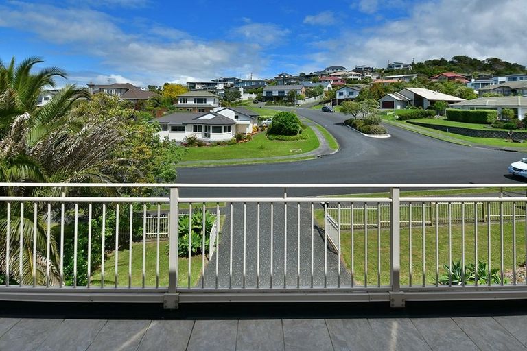 Photo of property in 11 Ambassador Glade, Orewa, 0931