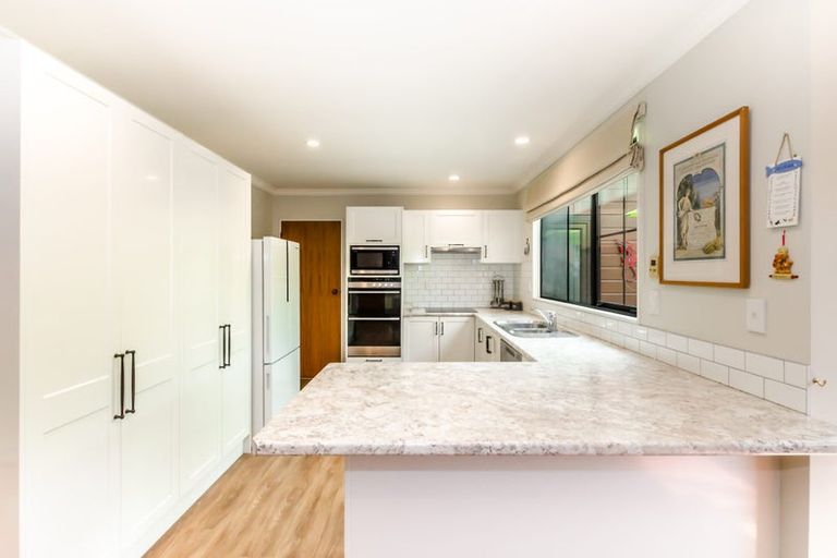 Photo of property in 11a Kohekohe Road, Waikanae, 5036