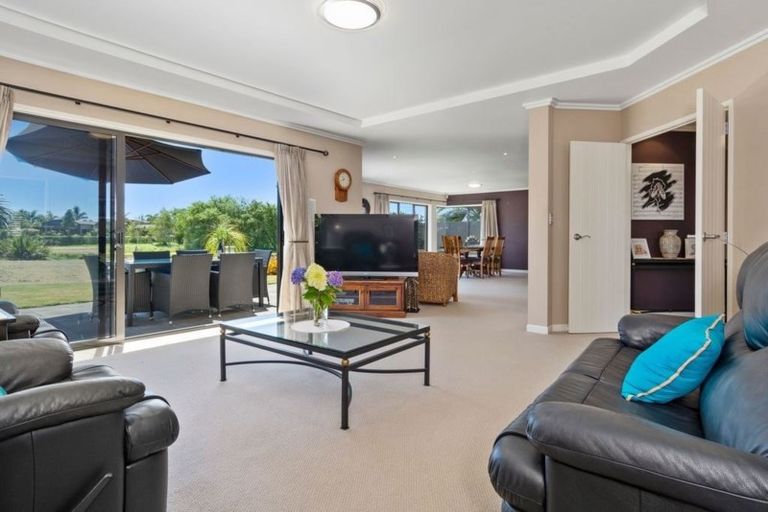 Photo of property in 35 Oriental Parade, Papamoa Beach, Papamoa, 3118